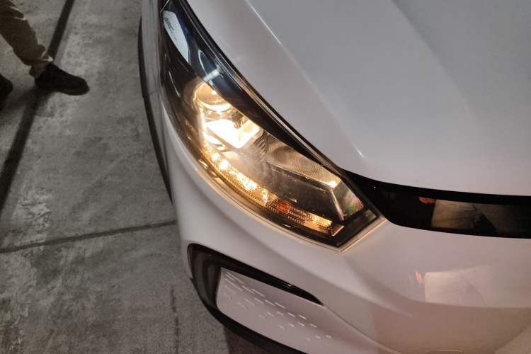 Used BAIC New Energy EC5 2019 New Style Edition Right Front Headlight