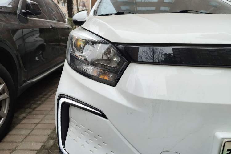 Used BAIC New Energy EC5 2019 New Style Edition Right Front Headlight