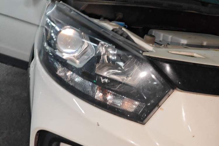 Used BAIC New Energy EC5 2019 New Style Edition Right Front Headlight