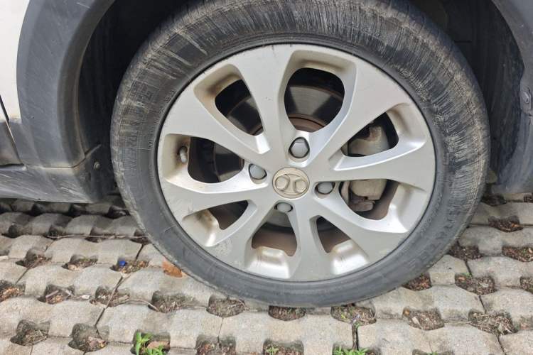 Used BAIC New Energy EC5 2019 New Style Edition Right Front Wheel Hub