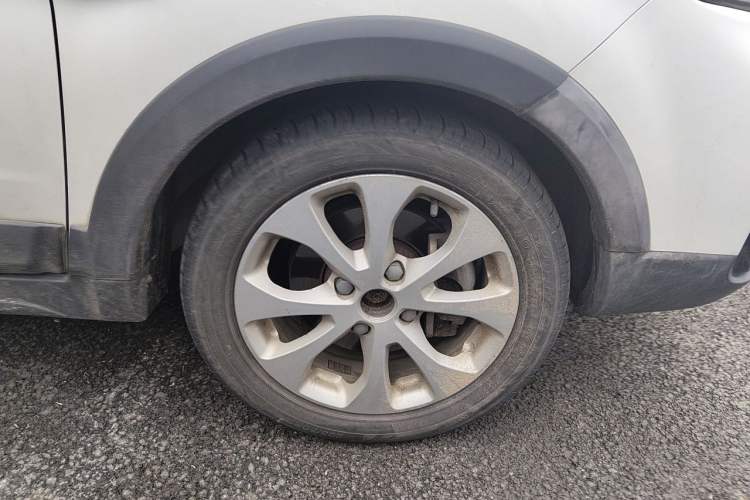 Used BAIC New Energy EC5 2019 New Style Edition Right Front Wheel Hub