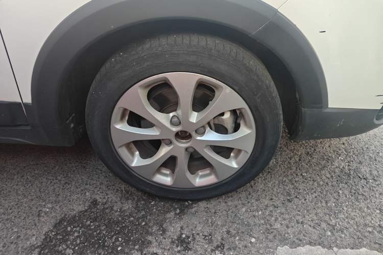 Used BAIC New Energy EC5 2019 New Style Edition Right Front Wheel Hub