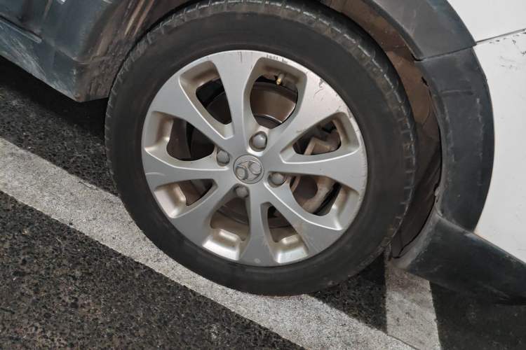 Used BAIC New Energy EC5 2019 New Style Edition Right Front Wheel Hub