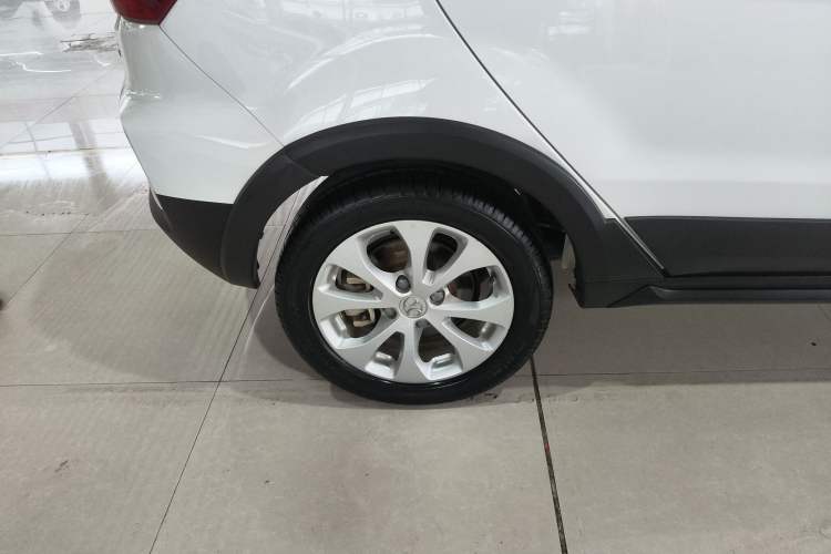 Used BAIC New Energy EC5 2019 New Style Edition Right Rear Wheel Hub