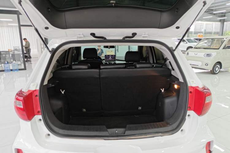 Used BAIC New Energy EC5 2019 New Style Edition Trunk