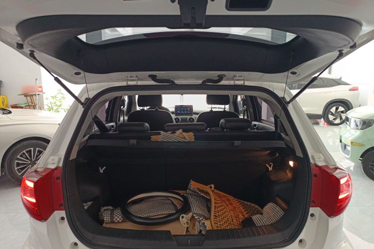 Used BAIC New Energy EC5 2019 New Style Edition Trunk