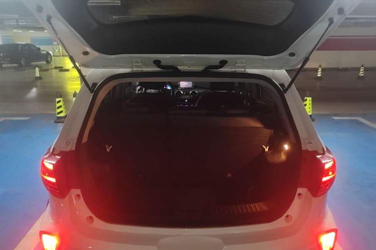 Used BAIC New Energy EC5 2019 New Air Edition Trunk