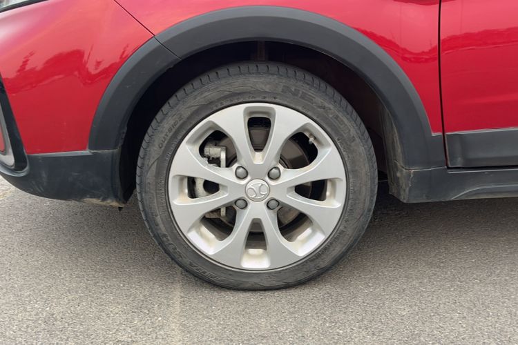 Used BAIC New Energy EC5 2020 Fresh Air Edition Left Front Wheel Hub