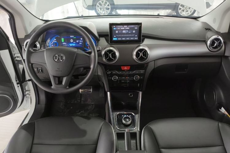 Used BAIC New Energy EC5 2020 Fresh Air Edition Center Console