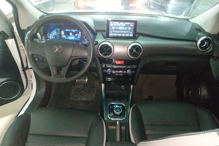 Used BAIC New Energy EC5 2020 Fresh Air Edition Center Console