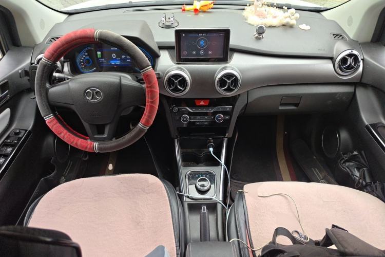 Used BAIC New Energy EC5 2020 Fresh Air Edition Center Console