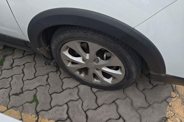 Used BAIC New Energy EC5 2020 Fresh Air Edition Right Front Wheel Hub
