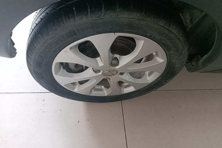 Used BAIC New Energy EC5 2020 New Fashion Edition Right Rear Wheel Hub