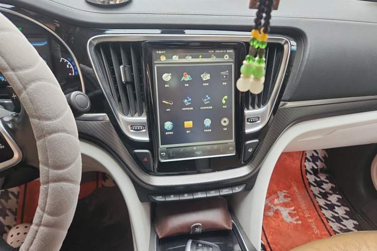 Used BAIC New Energy EH 2017 EH300 Executive Edition Audio And AC Panel