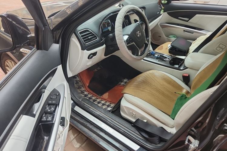Used BAIC New Energy EH 2017 EH300 Executive Edition Driver Seat