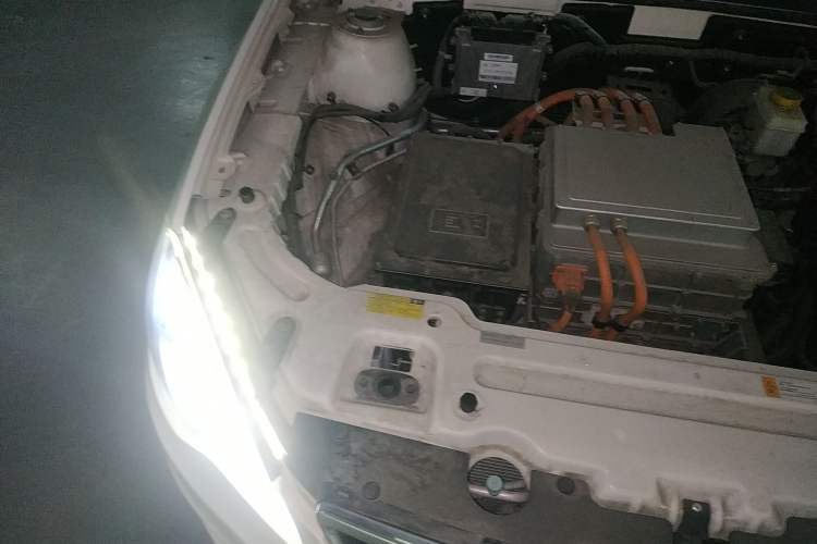 Used BAIC New Energy ES210 2015 Comfort Edition Engine Bay Right