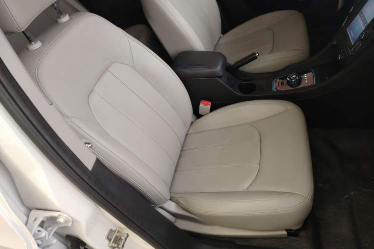Used BAIC New Energy EU 2018 EU Quick-Change Loto Version Right Front Seat