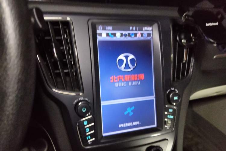 Used BAIC New Energy EU 2016 EU260 Letu Plus Edition Audio And AC Panel