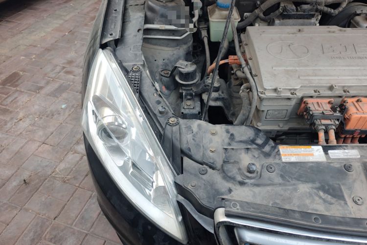 Used BAIC New Energy EU 2016 EU260 Enjoy Edition Engine Bay Right
