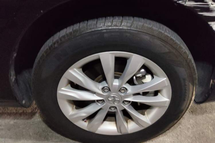Used BAIC New Energy EU 2016 EU260 Letu Plus Edition Right Front Wheel Hub