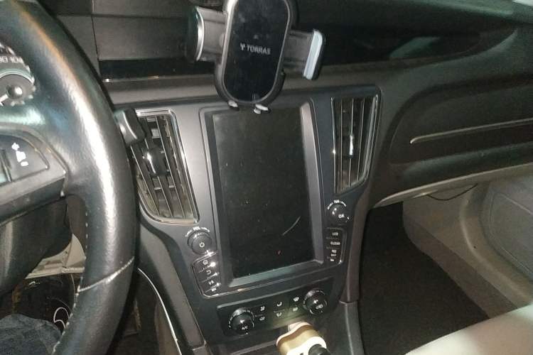 Used BAIC New Energy EU 2016 EU260 Enjoy Edition Audio And AC Panel