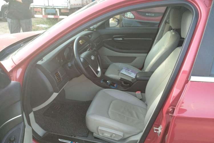 Used BAIC New Energy EU 2016 EU260 Enjoy Edition Driver Seat