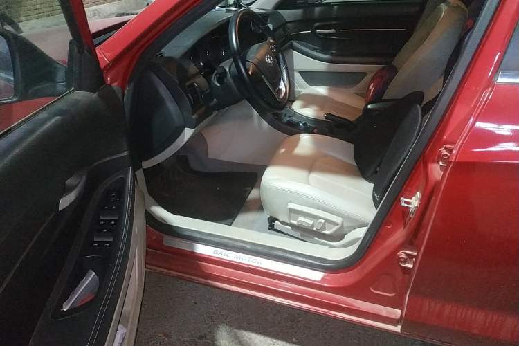Used BAIC New Energy EU 2016 EU260 Enjoy Edition Driver Seat