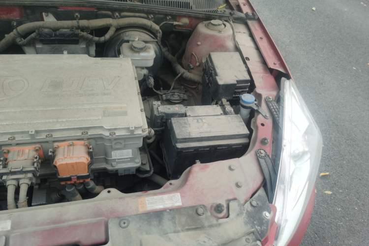 Used BAIC New Energy EU 2016 EU260 Enjoy Edition Engine Bay Left