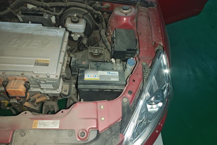 Used BAIC New Energy EU 2016 EU260 Enjoy Edition Engine Bay Left
