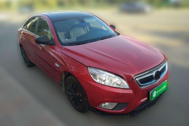 Used BAIC New Energy EU 2016 EU260 Enjoy Edition Front Right 45 Deg