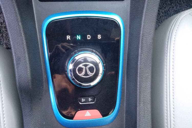 Used BAIC New Energy EU 2016 EU260 Enjoy Edition Gear Lever