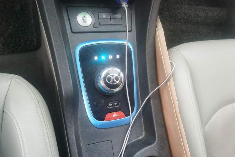 Used BAIC New Energy EU 2016 EU260 Enjoy Edition Gear Lever
