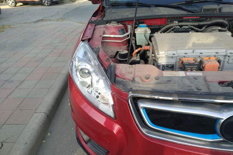 Used BAIC New Energy EU 2016 EU260 Enjoy Edition Right Front Headlight