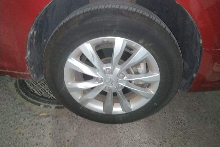 Used BAIC New Energy EU 2016 EU260 Enjoy Edition Right Front Wheel Hub