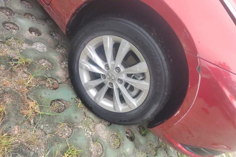 Used BAIC New Energy EU  Right Front Wheel Hub