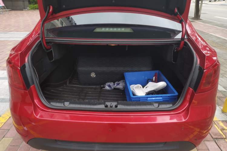 Used BAIC New Energy EU 2016 EU260 Enjoy Edition Trunk
