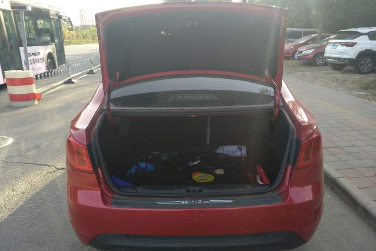 Used BAIC New Energy EU 2016 EU260 Enjoy Edition Trunk