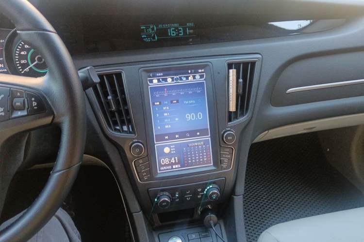 Used BAIC New Energy EU 2016 EU260 Enjoy Edition Audio And AC Panel