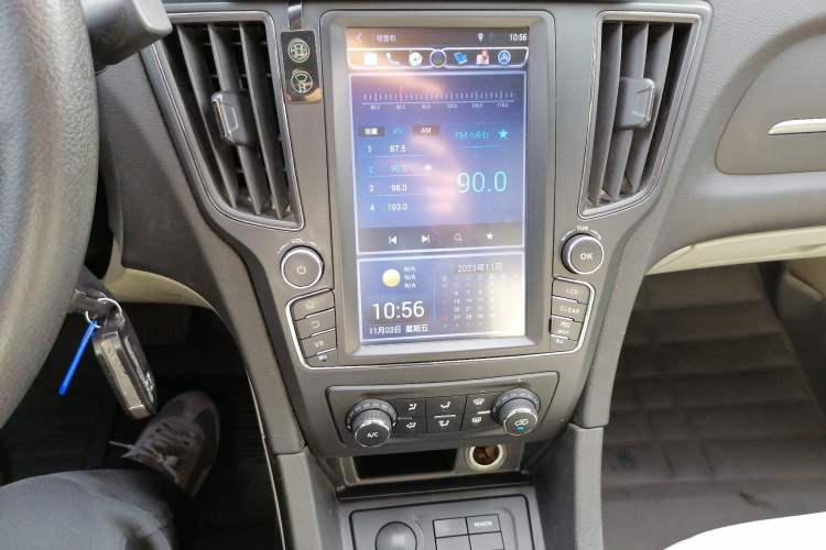 Used BAIC New Energy EU 2016 EU260 Letu Plus Edition Audio And AC Panel