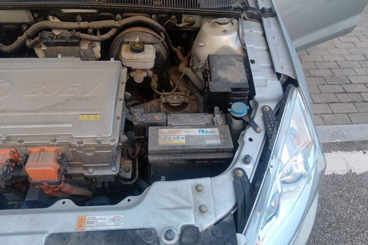 Used BAIC New Energy EU 2016 EU260 Enjoy Edition Engine Bay Left