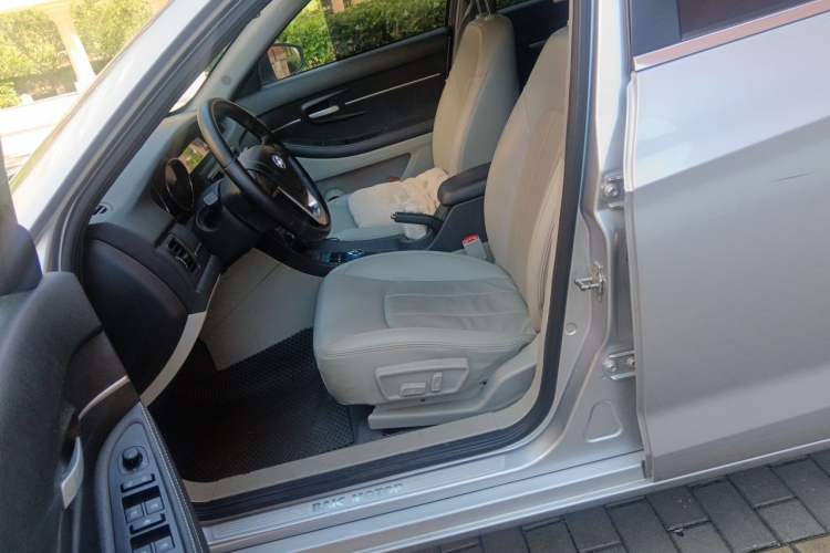 Used BAIC New Energy EU 2016 EU260 Enjoy Edition Left Front Seat