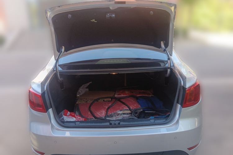 Used BAIC New Energy EU 2016 EU260 Enjoy Edition Trunk