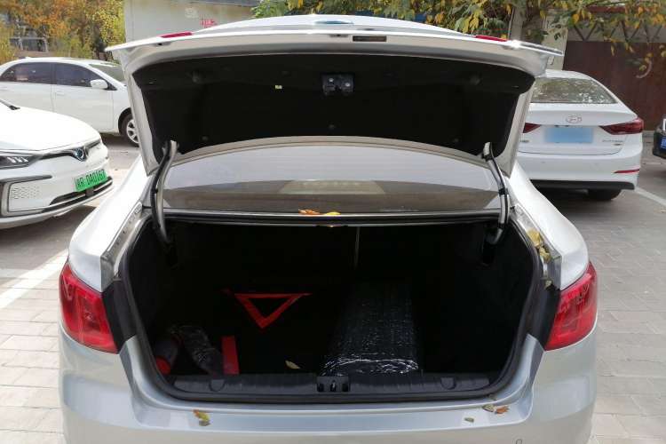 Used BAIC New Energy EU 2016 EU260 Letu Plus Edition Trunk