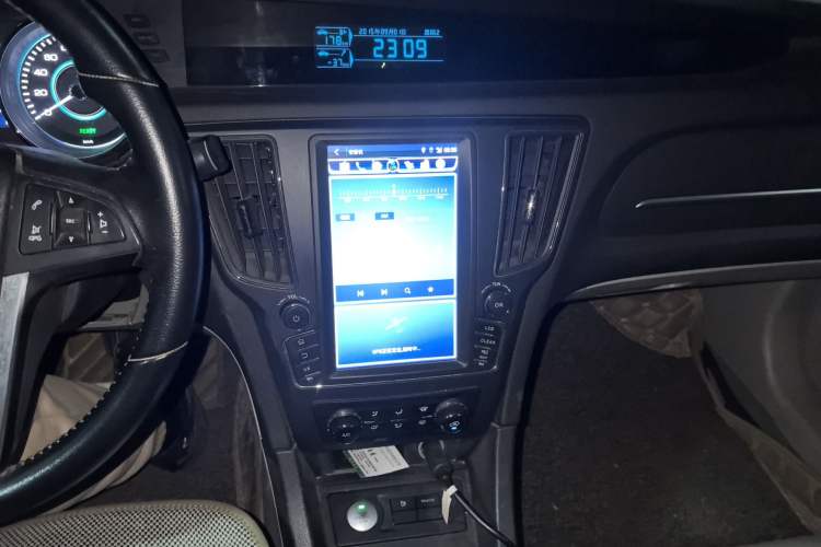 Used BAIC New Energy EU 2016 EU260 Enjoy Edition Audio And AC Panel