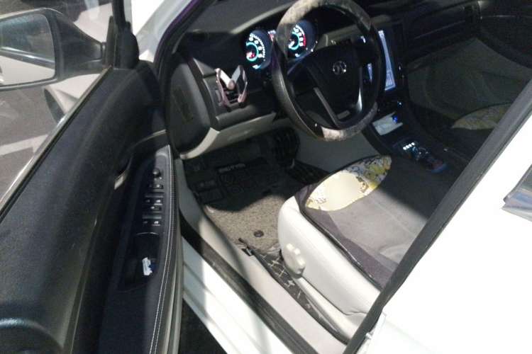 Used BAIC New Energy EU 2016 EU260 Letu Plus Edition Driver Seat