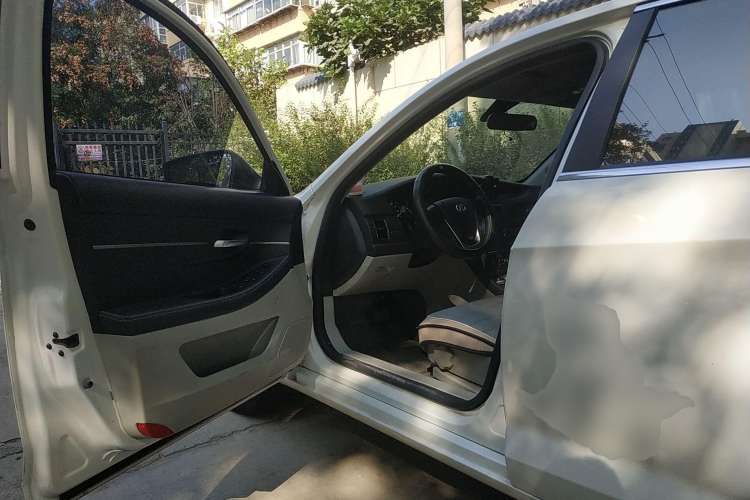 Used BAIC New Energy EU 2016 EU260 Letu Plus Edition Driver Seat