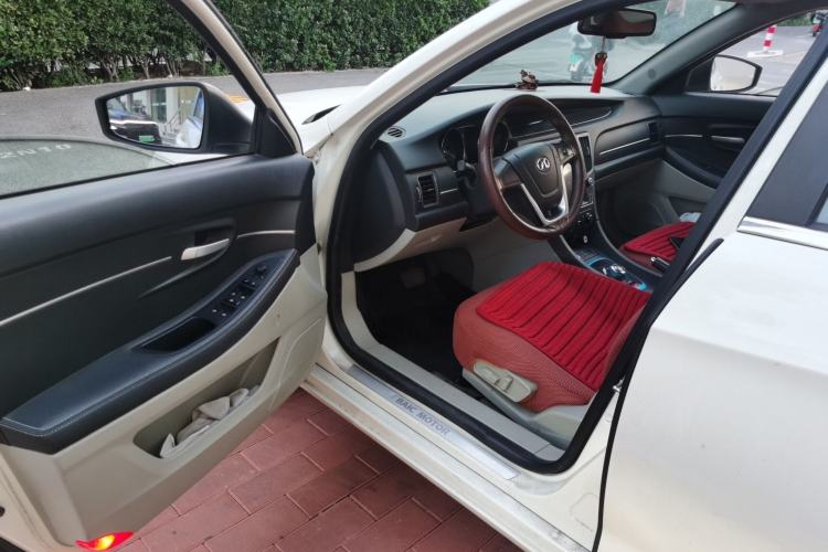 Used BAIC New Energy EU 2016 EU260 Enjoy Edition Driver Seat