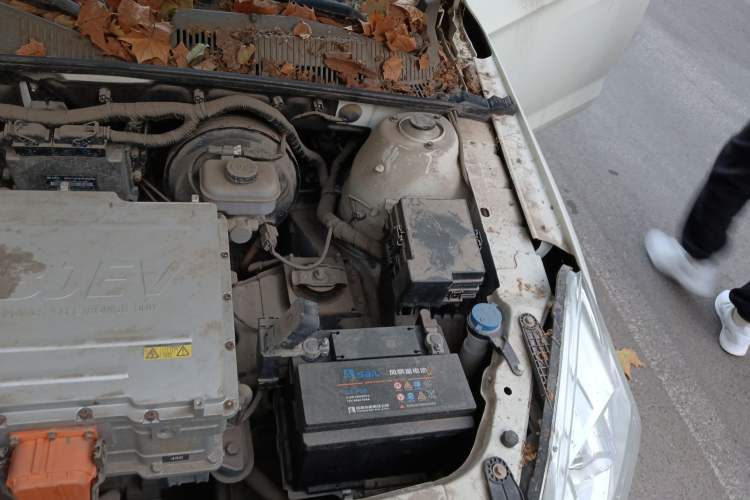 Used BAIC New Energy EU 2016 EU260 Letu Plus Edition Engine Bay Left
