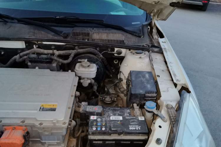 Used BAIC New Energy EU 2016 EU260 Enjoy Edition Engine Bay Left