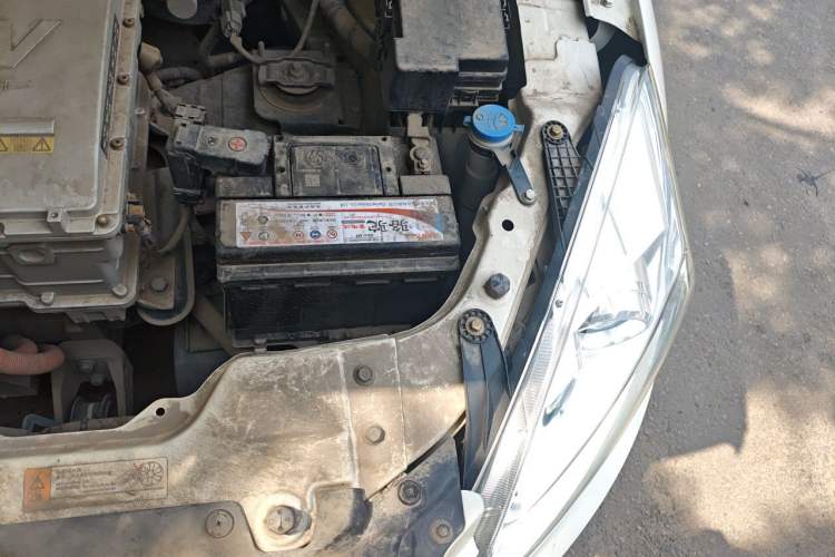Used BAIC New Energy EU 2016 EU260 Letu Plus Edition Engine Bay Left